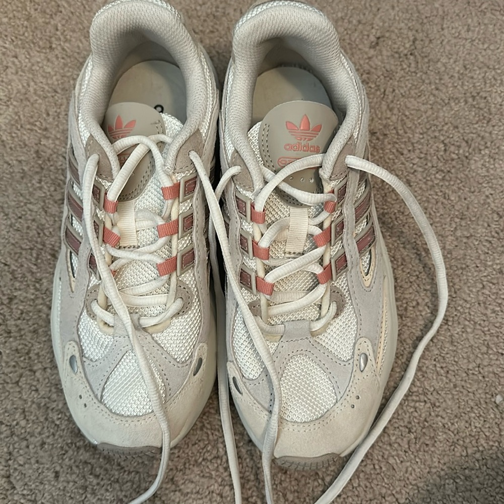 Adidas Originals Ozmillen Women's Size 6